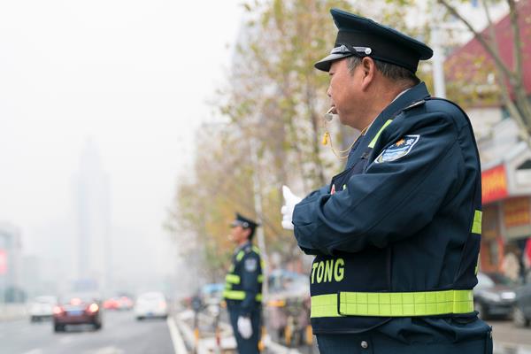 经开区交通文明劝导员